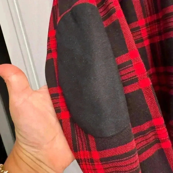 Ralph Lauren cute top. Ptp 20” shoulder to hem 22.5” - Picture 5 of 6